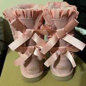 Pink Uggs Bailey